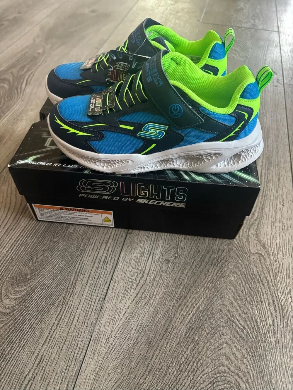 Skechers kids light